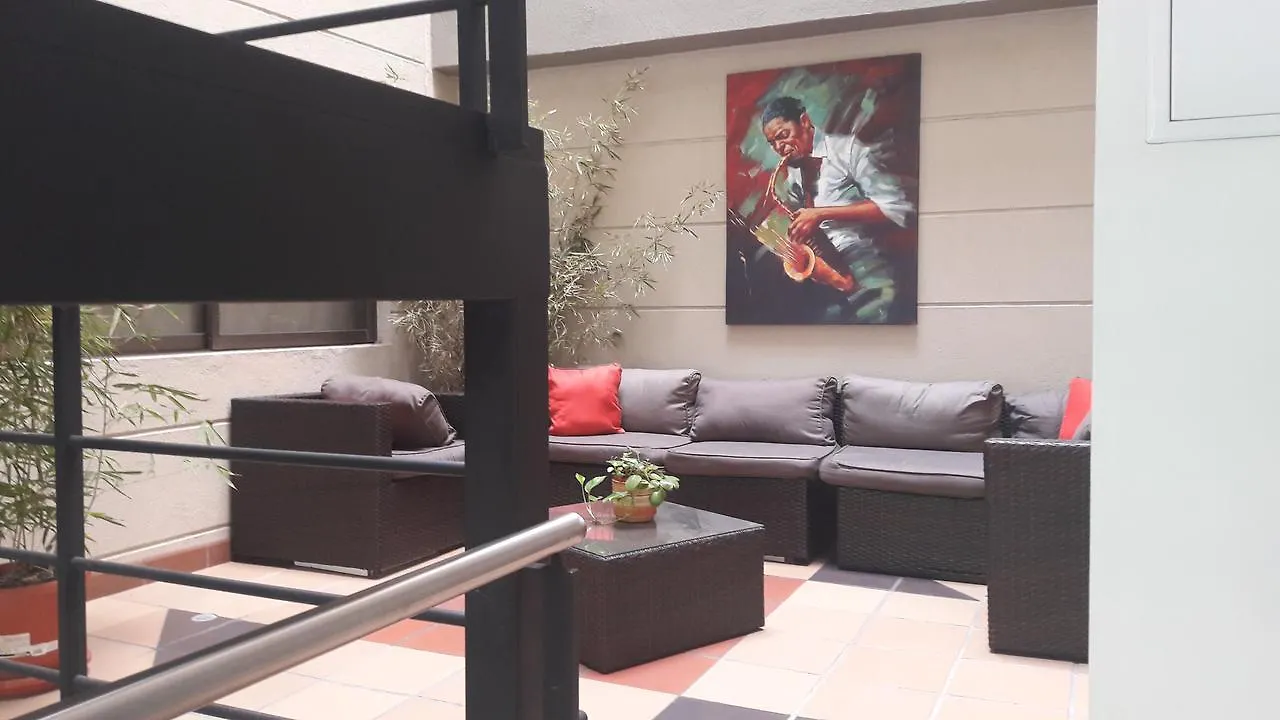 Aparta Hotel Montes La 70 Medellín