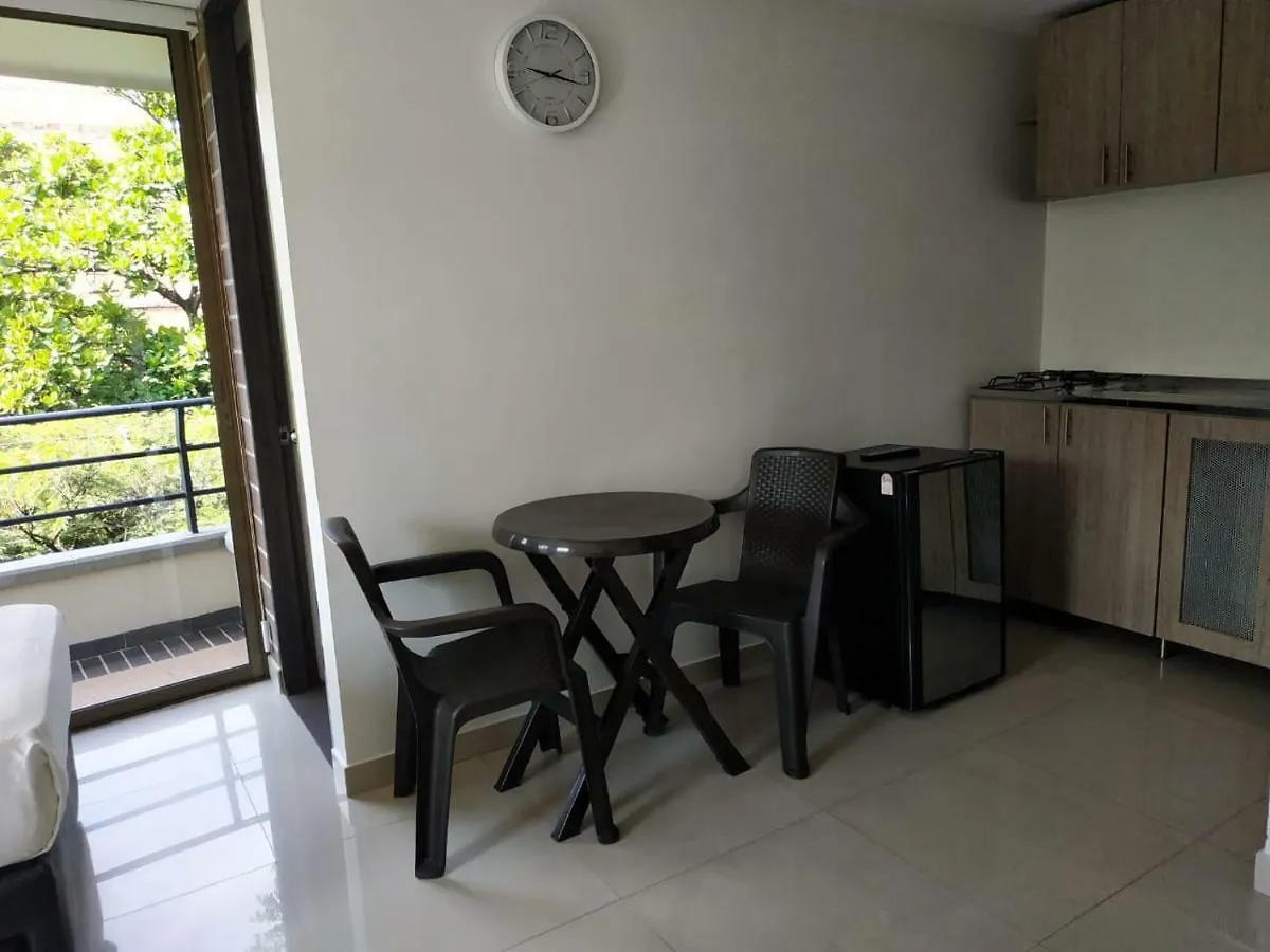 Aparta Hotel Montes La 70 Medellín