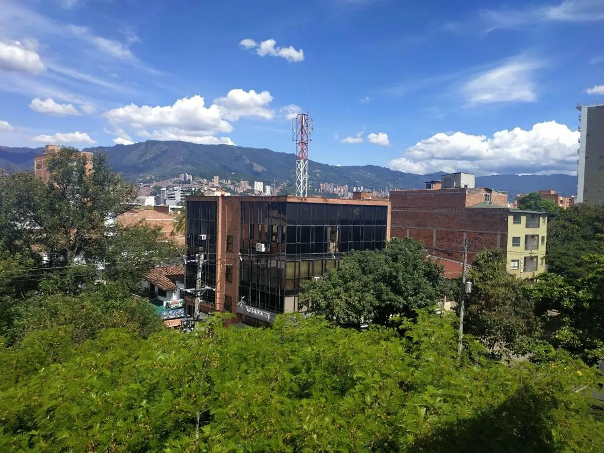 Aparta Hotel Montes La 70 Medellín